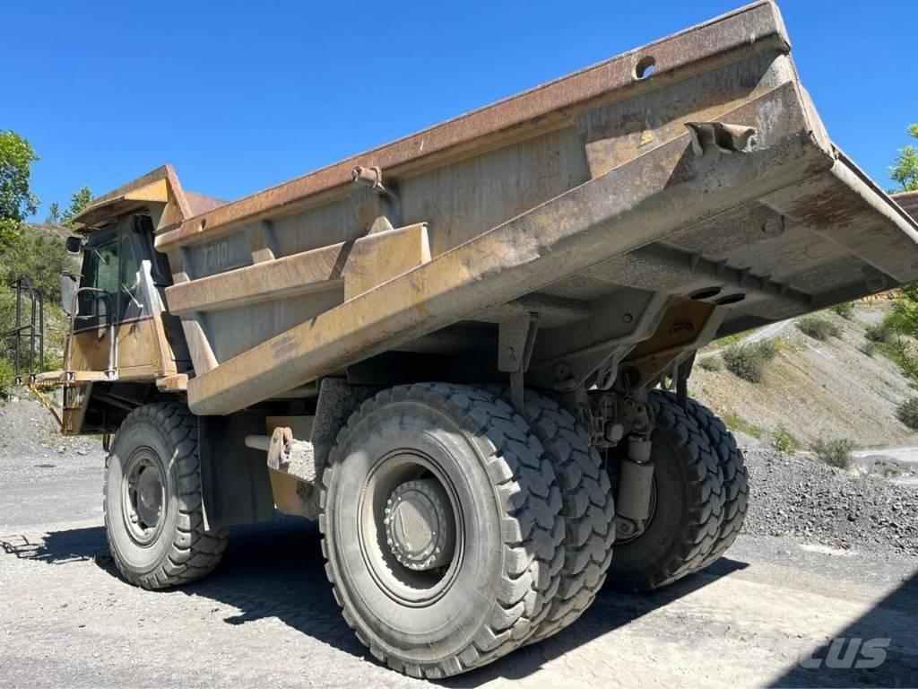 CAT 771D Dumper a telaio rigido