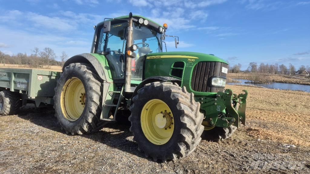 John Deere 7530 Trattori