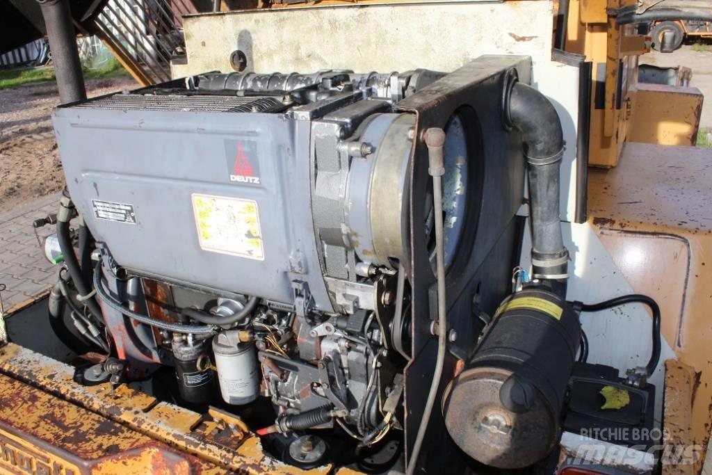 Schaeff SKL 832 Pale gommate