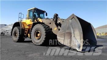 Volvo L 220 F Pale gommate