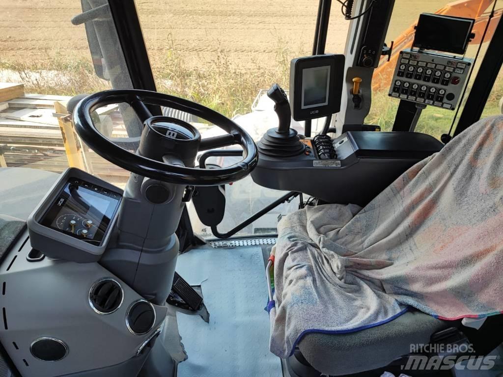 JCB Fastrac 4220 Trattori