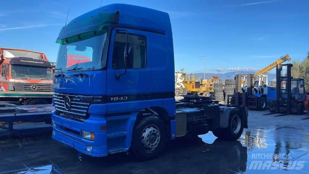 Mercedes-Benz 1843 Motrici e Trattori Stradali