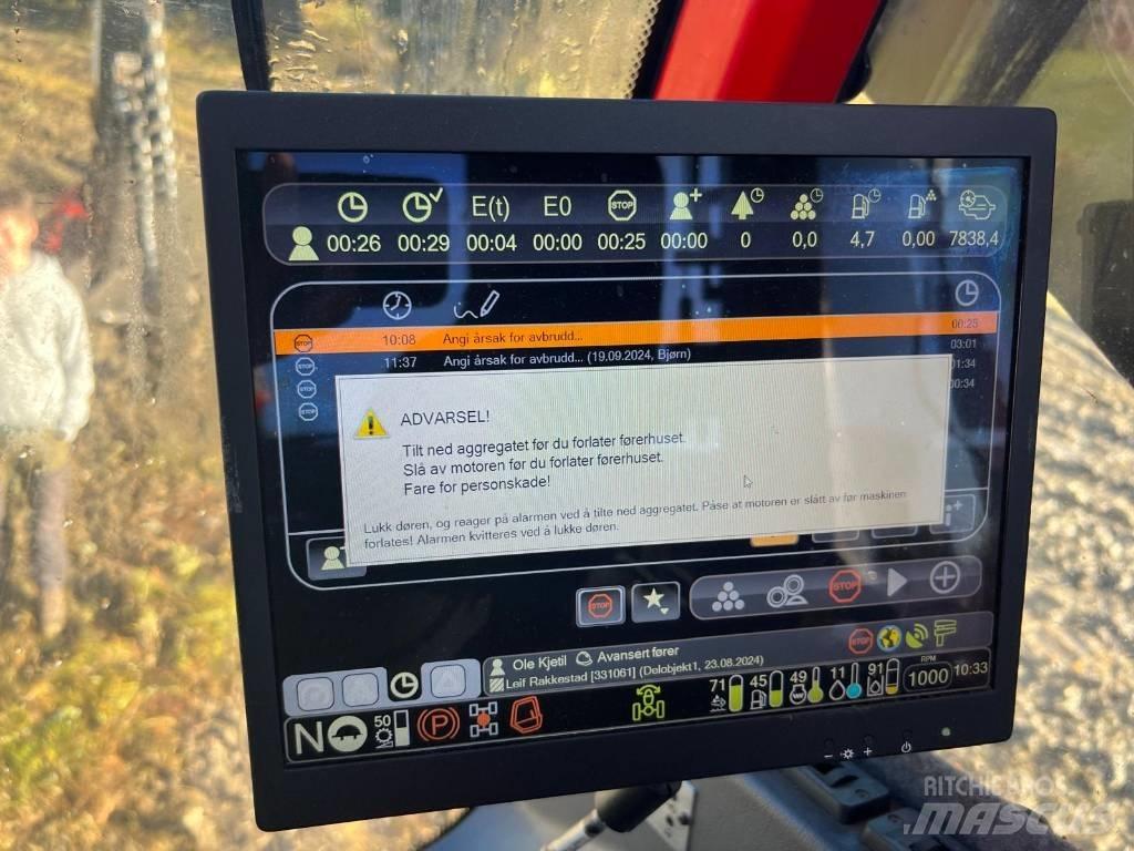 Komatsu 901XC Abbattitrici, Disboscatrici
