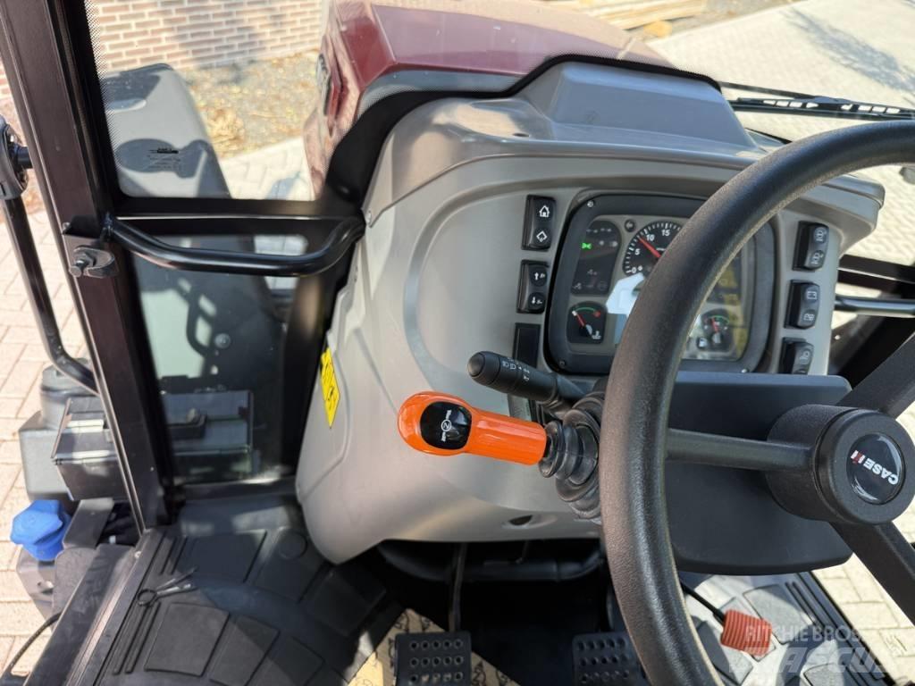 CASE Farmall 100X Trattori