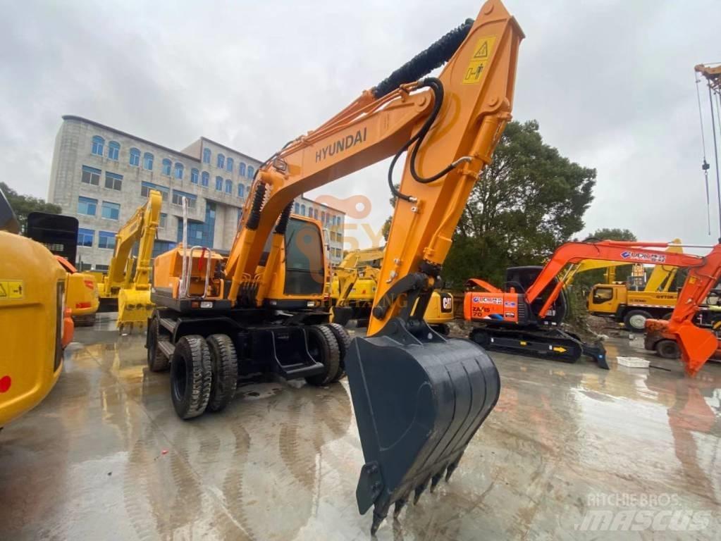 Hyundai 150W-9 Escavatori gommati