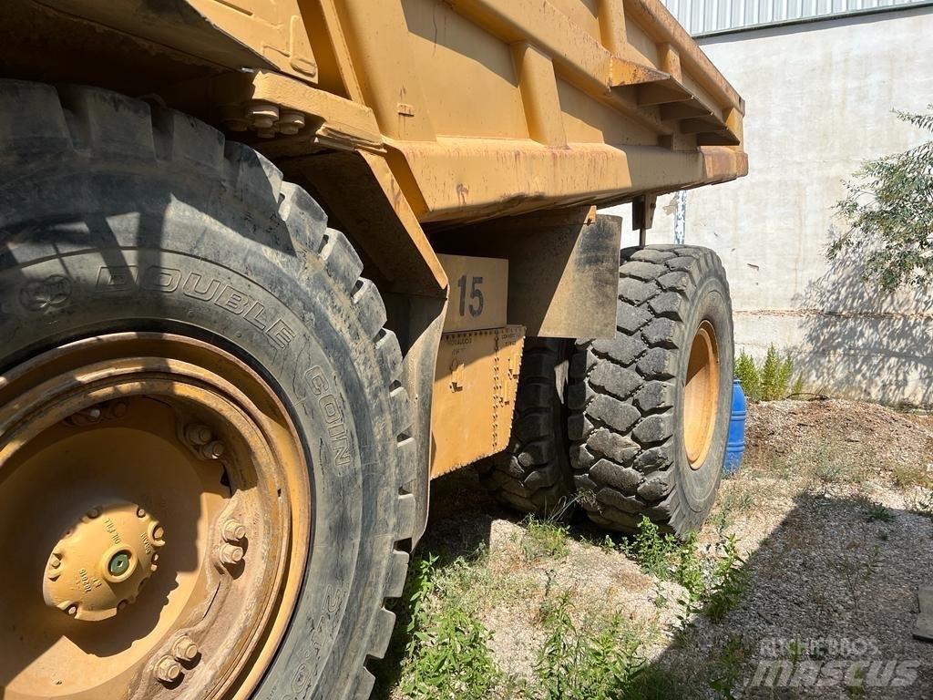 CAT 773 D Dumper a telaio rigido