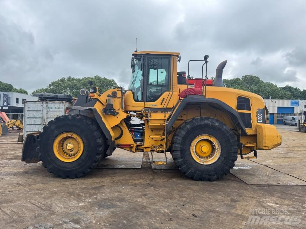 Volvo L 180 G Pale gommate