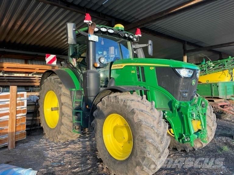 John Deere 6R 250 Trattori