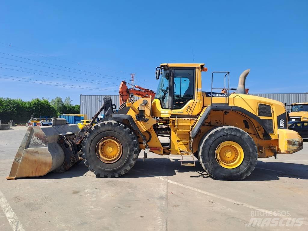 Volvo L180G Pale gommate