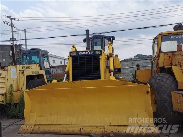 Komatsu D85-21 Dozer cingolati
