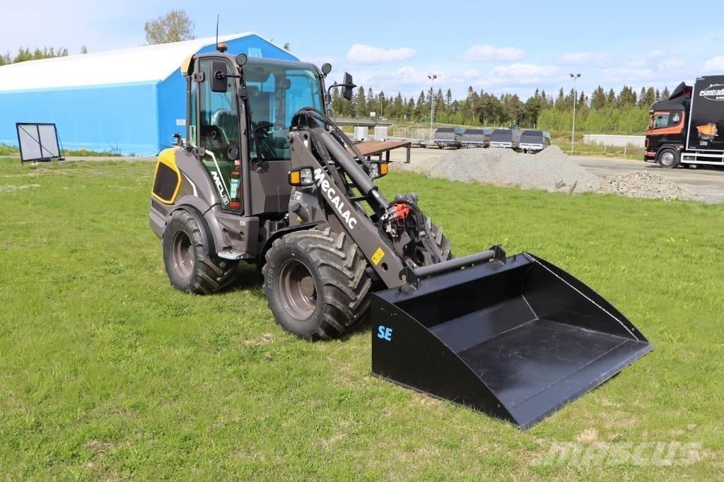 Mecalac MCL8 Pale gommate