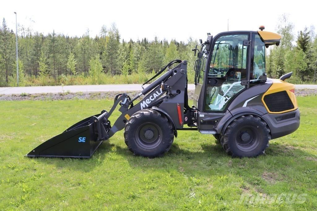 Mecalac MCL8 Pale gommate