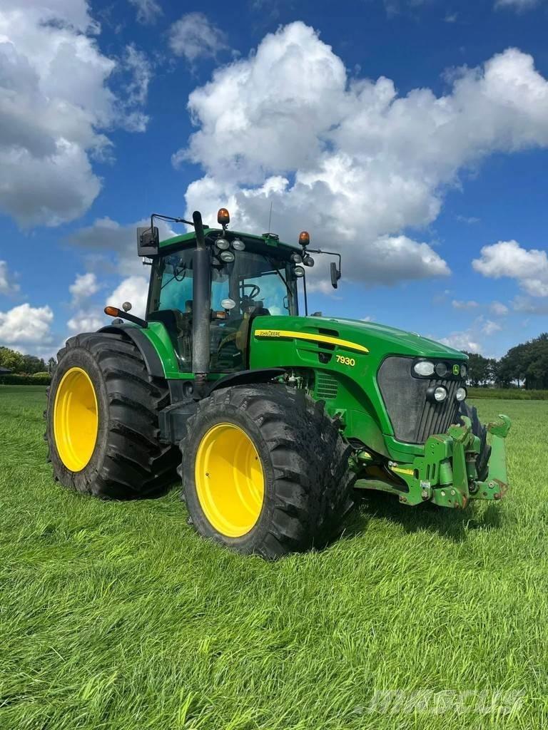 John Deere 7930 Trattori