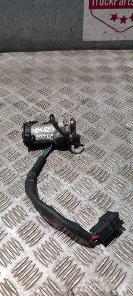 Iveco Daily    2991729 Cabine e interni