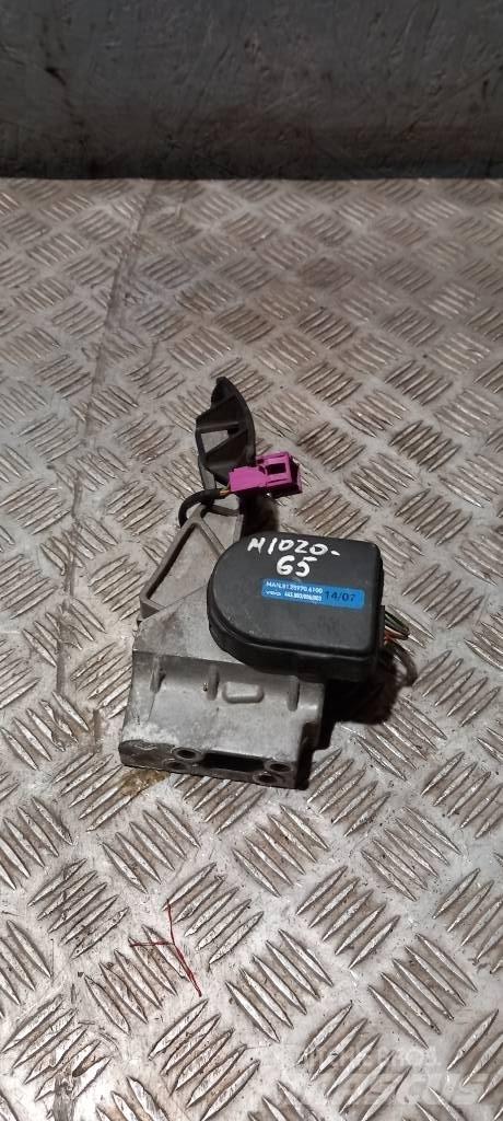 MAN TGA   81259706100 Cabine e interni