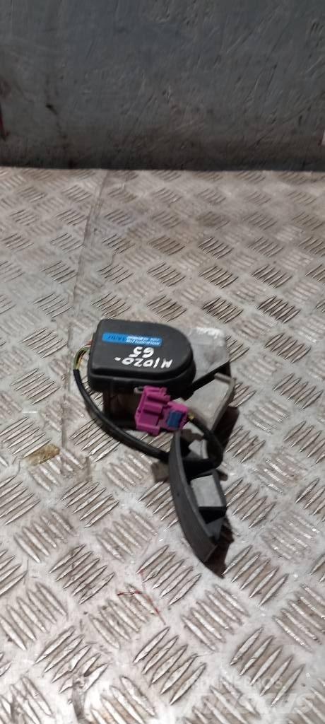 MAN TGA   81259706100 Cabine e interni
