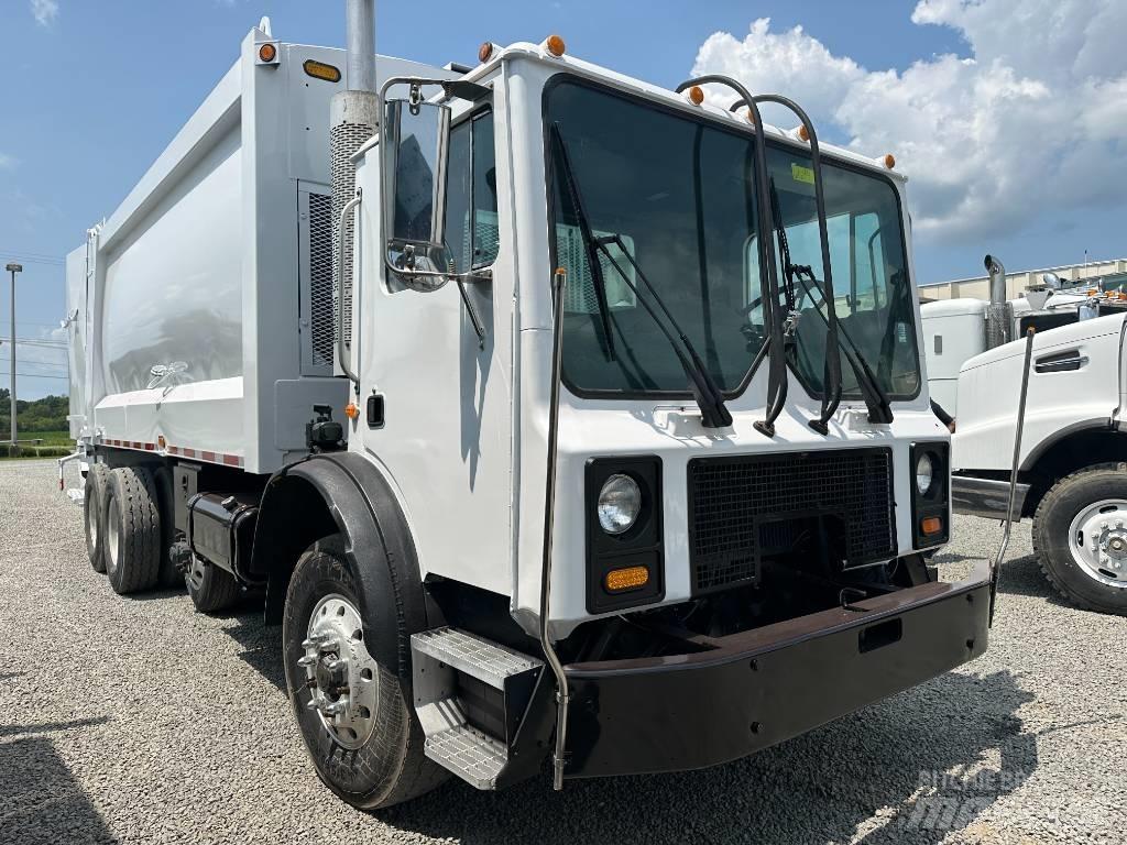 Mack MR Camion dei rifiuti