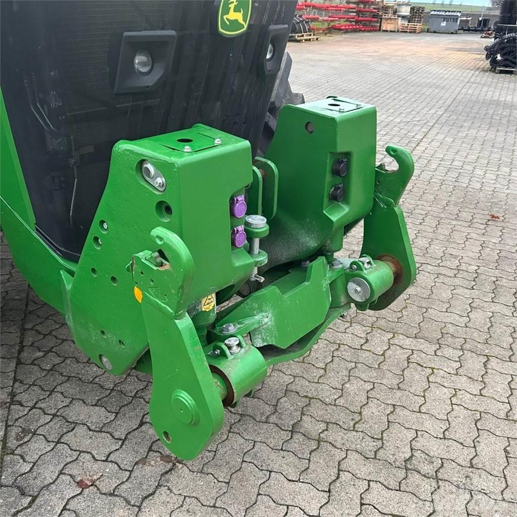 John Deere 8R340 Trattori