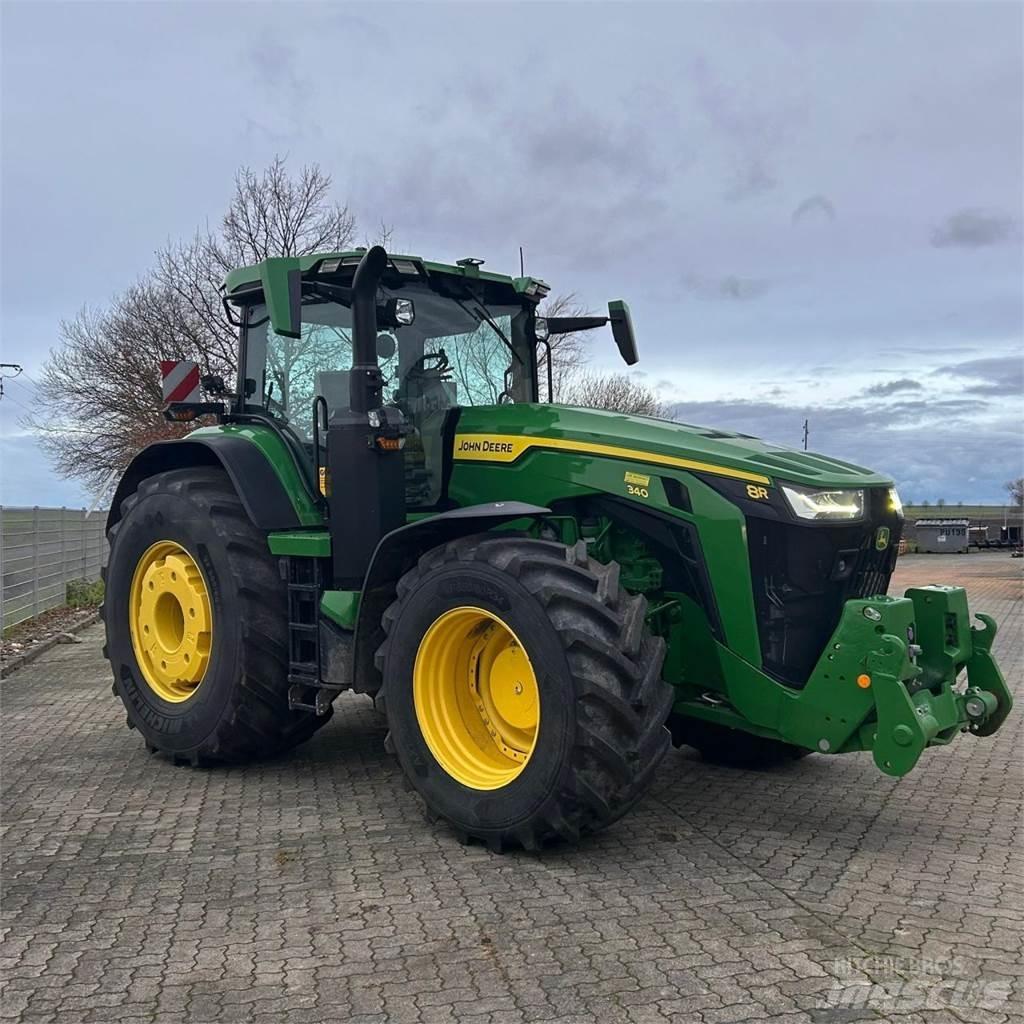 John Deere 8R340 Trattori