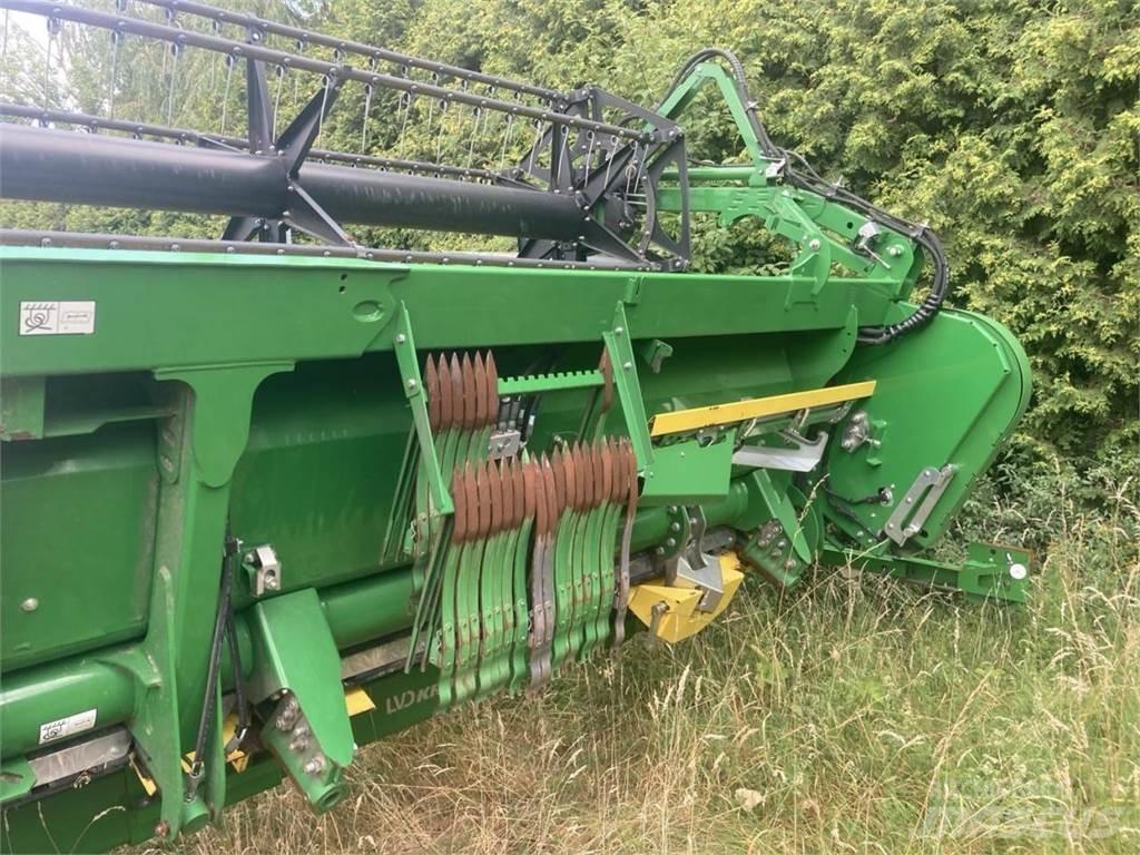 John Deere T560 Mietitrebbiatrici