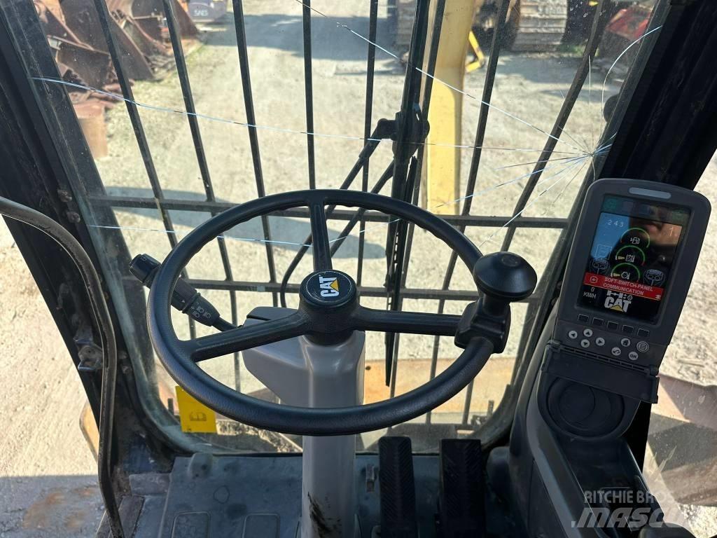 CAT M 318 D MH Movimentazione rifiuti