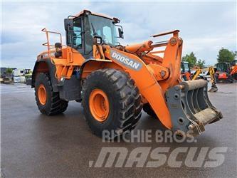 Doosan DL 450-3 Pale gommate