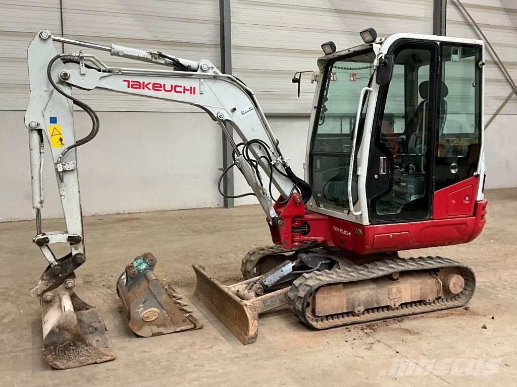 Takeuchi TB 230 Miniescavatori