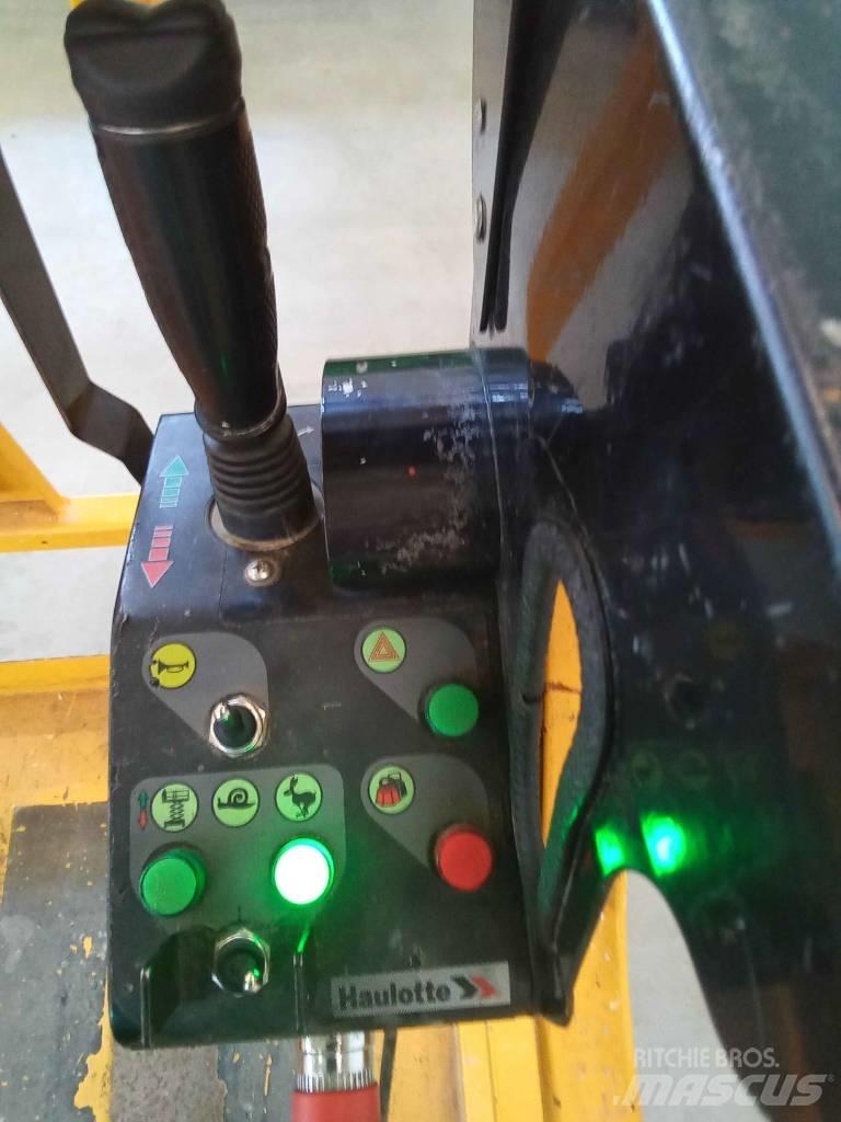 Haulotte Compact 10 Piattaforme a pantografo