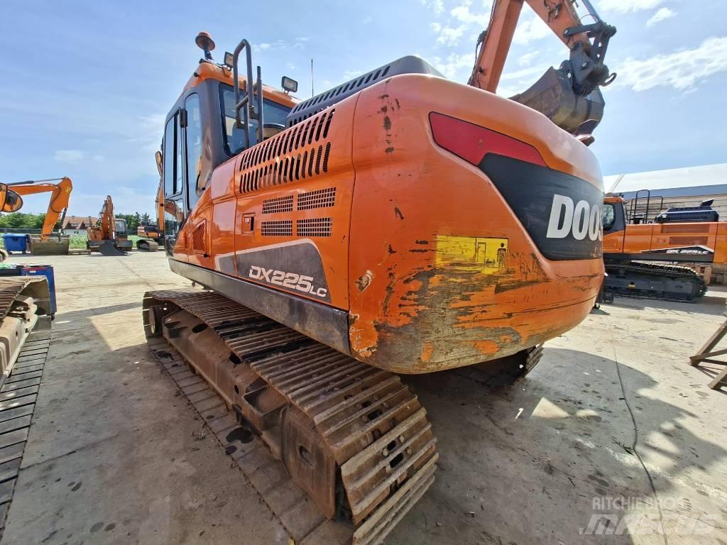 Doosan DX 225 LC-5 Escavatori cingolati