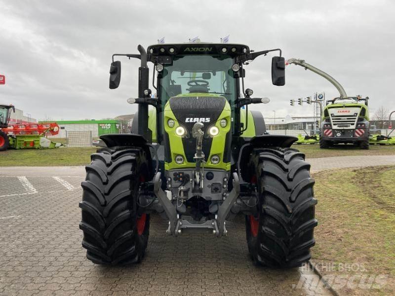 CLAAS AXION 870 Trattori