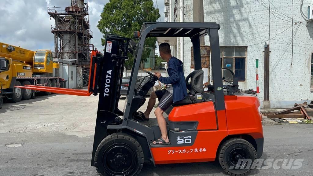 Toyota FD 30 Carrelli elevatori diesel