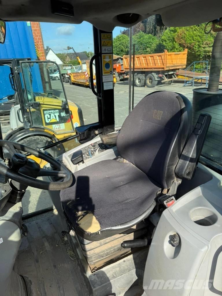 CAT 908 H 2 Pale gommate