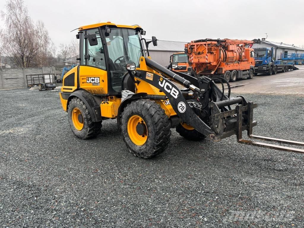 JCB 409SV Pale gommate