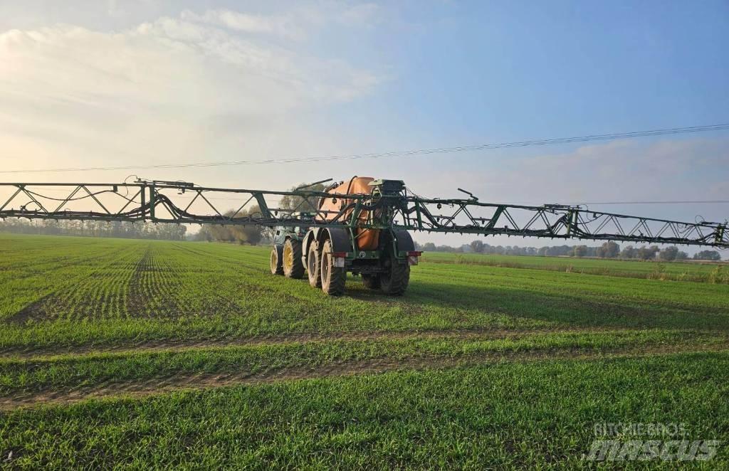 Amazone UX 11200 Irroratrici trainate