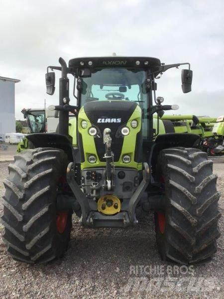 CLAAS AXION 810 Trattori
