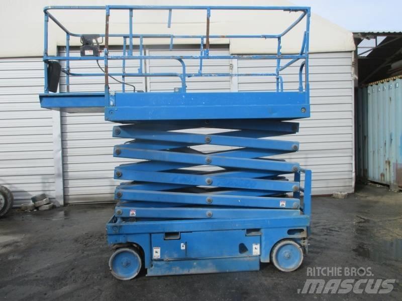 Haulotte Compact 14 Piattaforme a pantografo