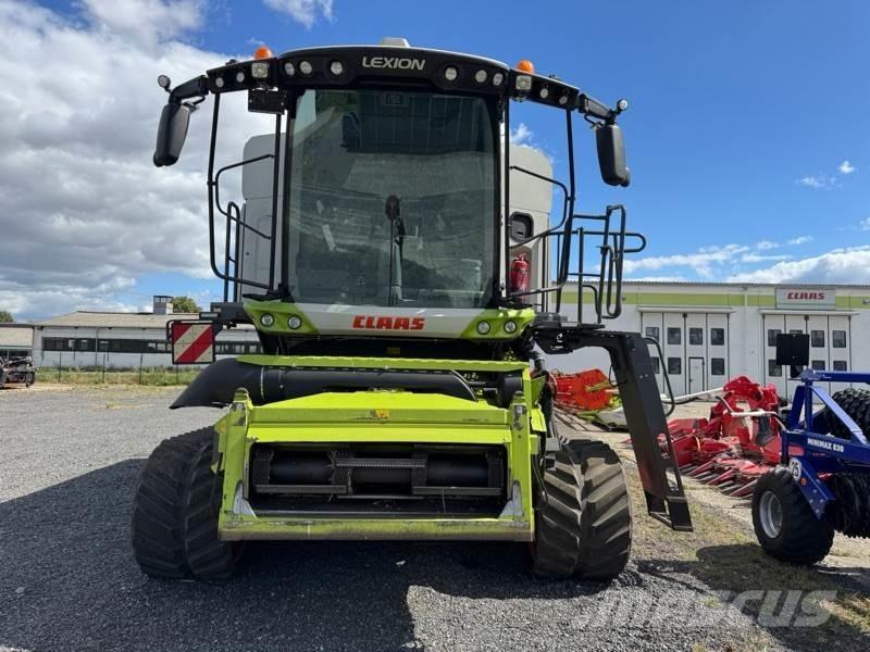 CLAAS LEXION 6900 Mietitrebbiatrici
