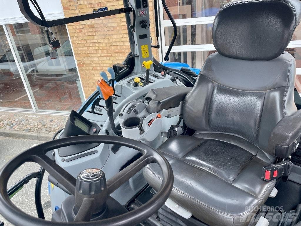 New Holland T 7030 Trattori