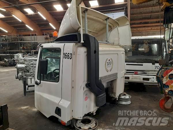 DAF CF75 DAYCAB Cabine e interni