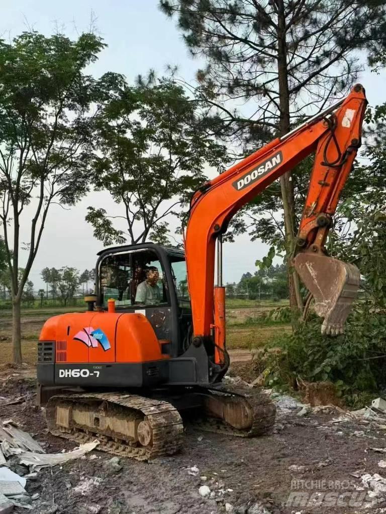 Doosan DH 60-7 Miniescavatori