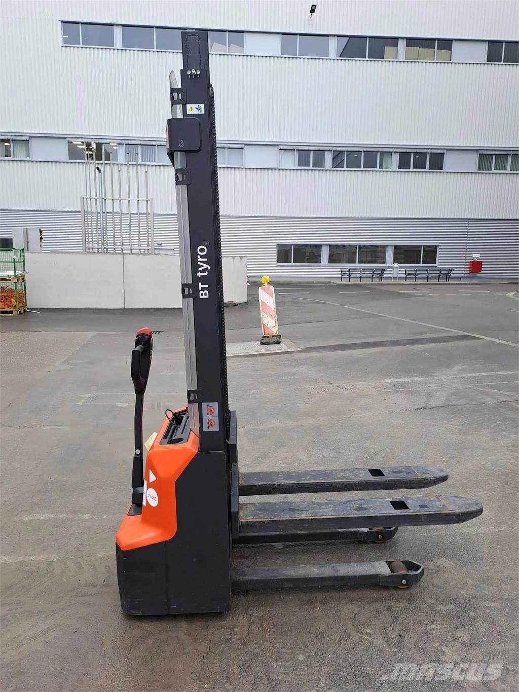 Toyota BT SHE100 Piattaforme cingolate, Piattaforme a ragno e Montacarichi