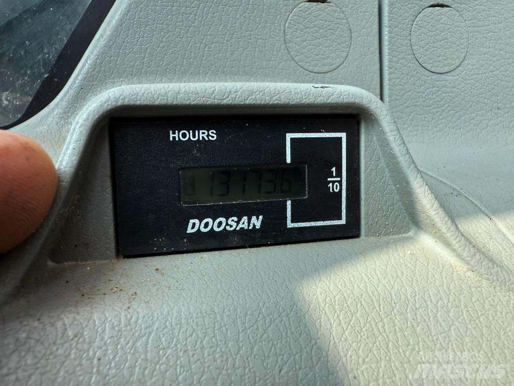 Doosan DX 255 LC-5 Escavatori cingolati