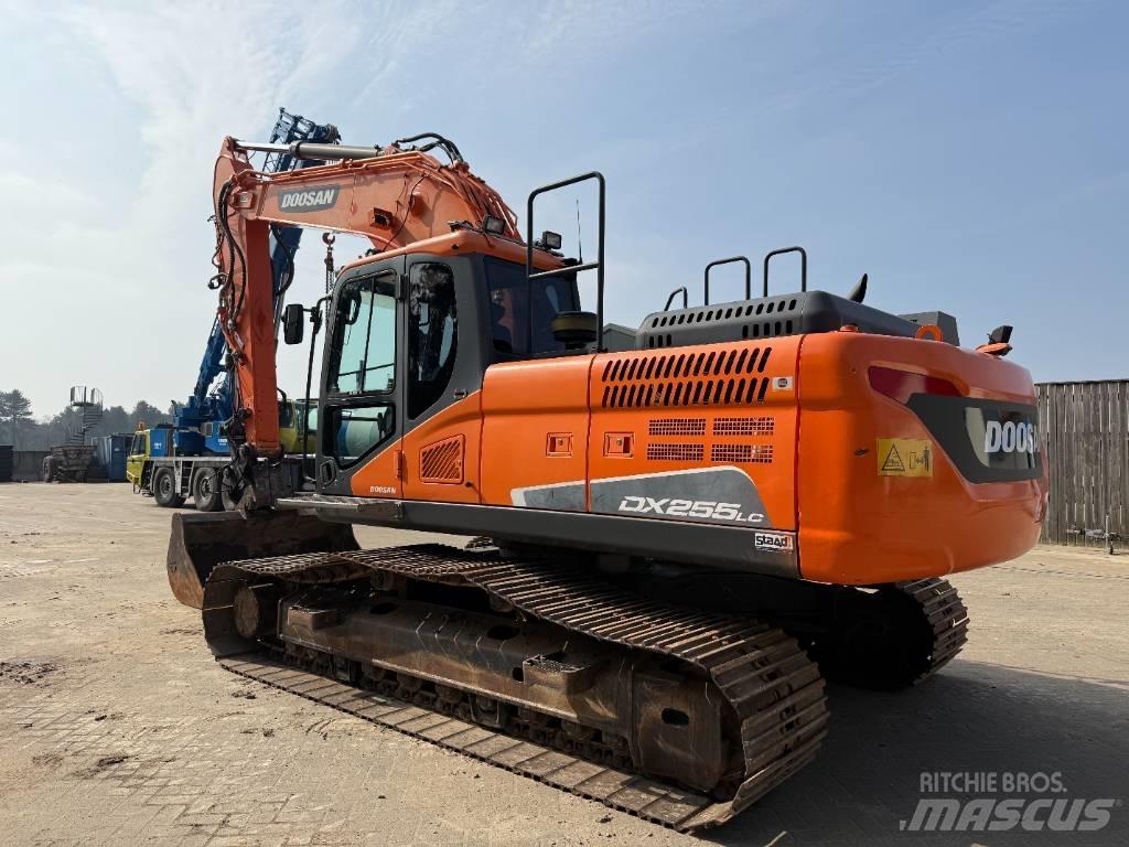 Doosan DX 255 LC-5 Escavatori cingolati