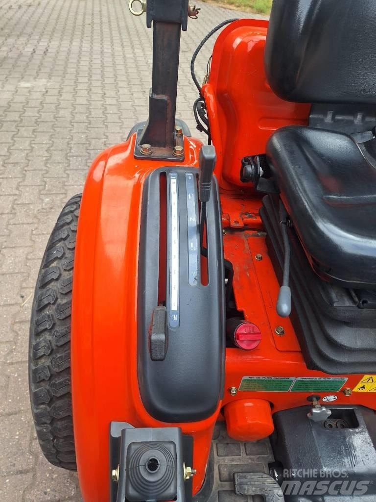 Kioti CK2810 HST Trattori