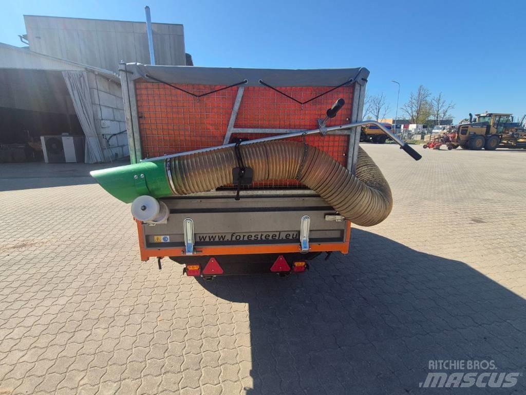Foresteel F2200 Attrezzature per trattori compatti
