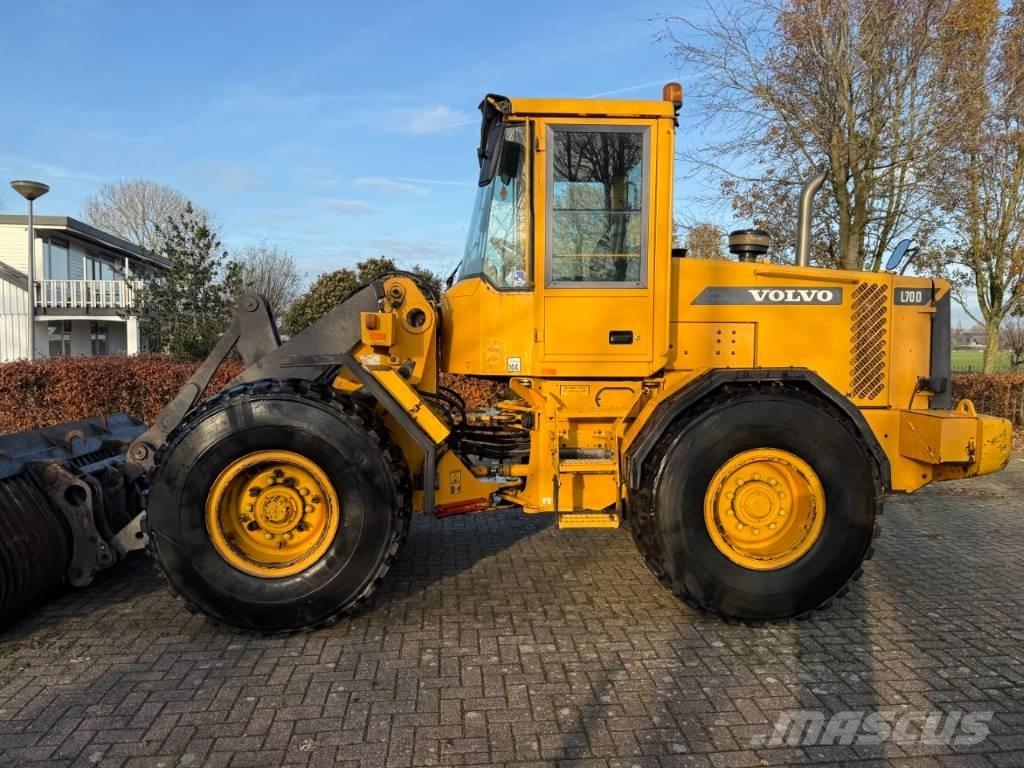 Volvo L 70 D Pale gommate