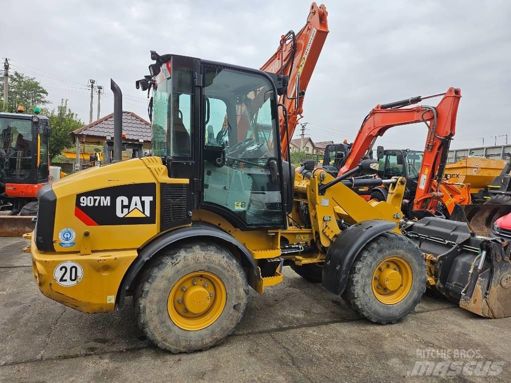 CAT 907M Pale gommate