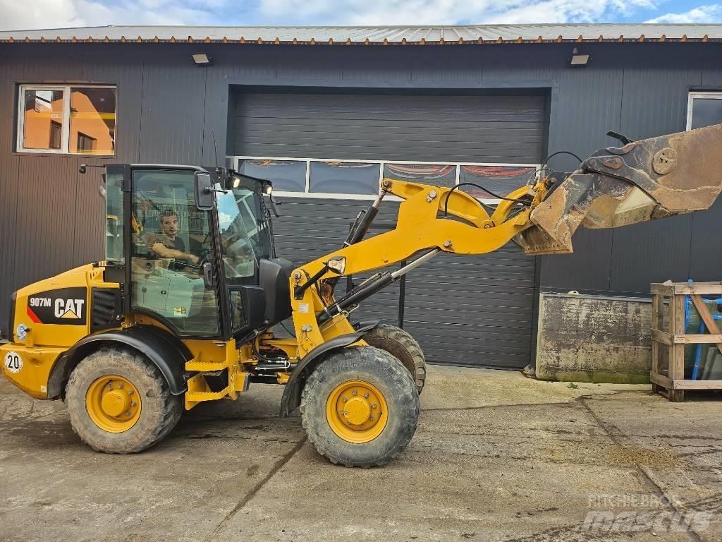 CAT 907M Pale gommate