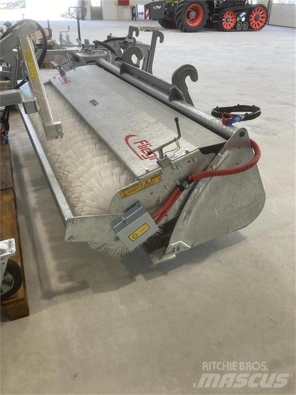 Fliegl Power Pro 260 Spazzatrici