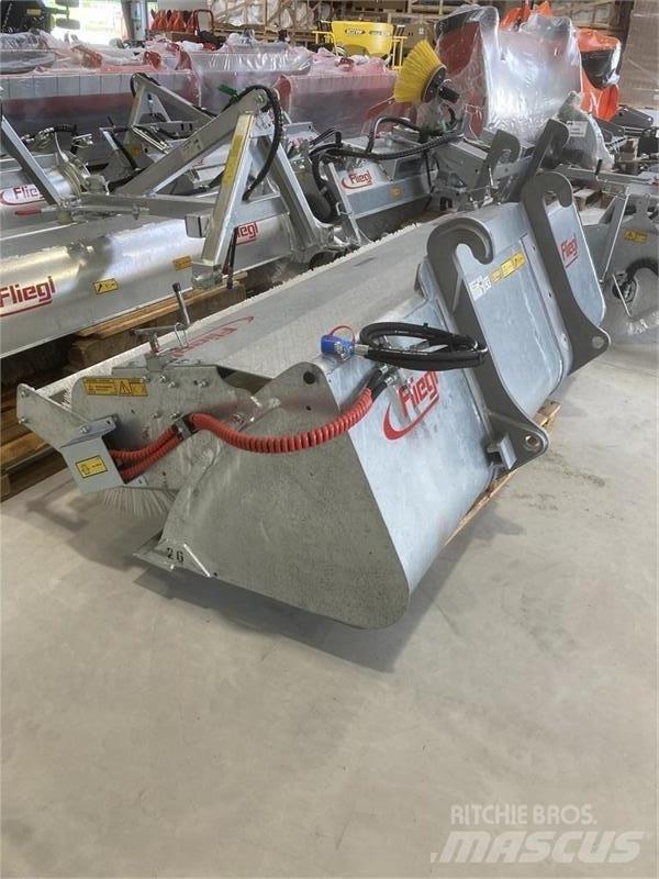 Fliegl Power Pro 260 Spazzatrici